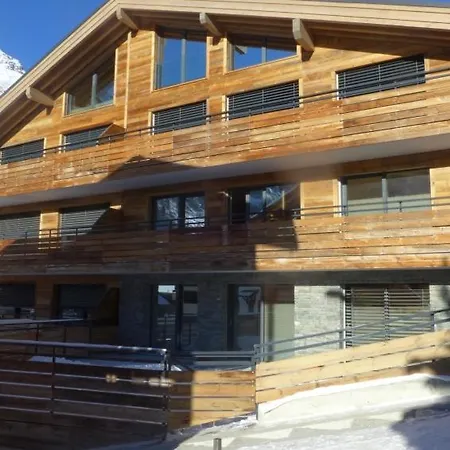 Sleeps 6 Wifi شقة *